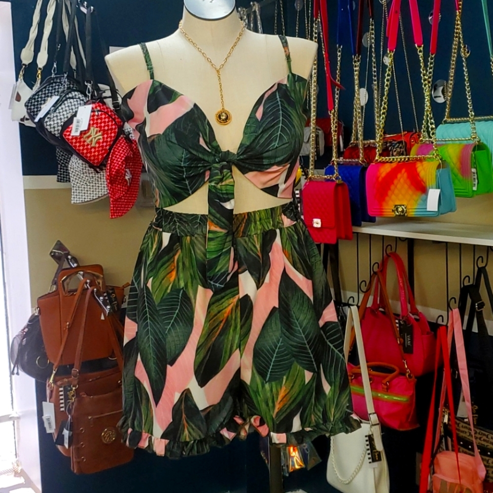 Tropical 🌺 2 Pc Short & Bra Top!!